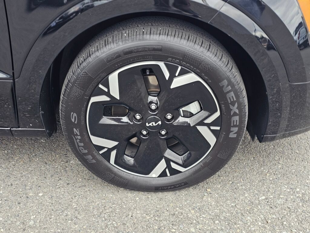 Certified 2023 Kia Niro Wind w/ Wind Preserve Package FWD image 30