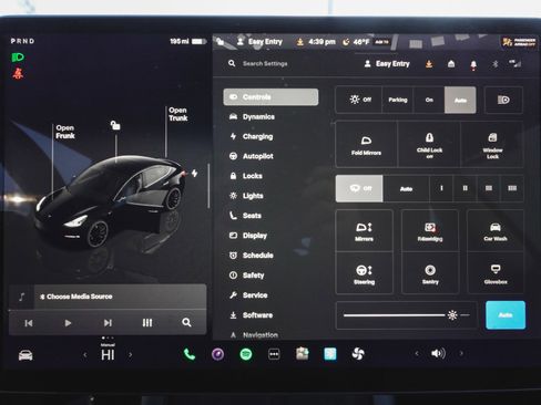 Used 2023 Tesla Model 3 Performance image 16