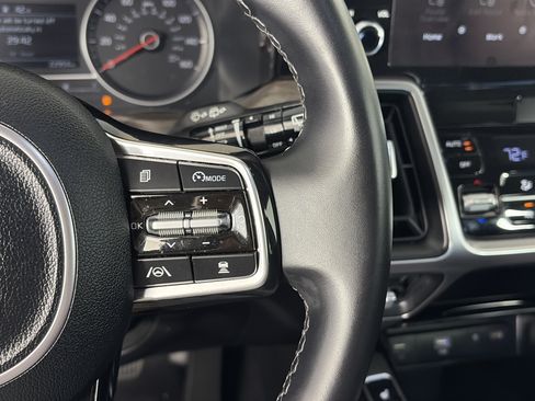 Certified 2023 Kia Sorento X-Line EX AWD/4WD image 32