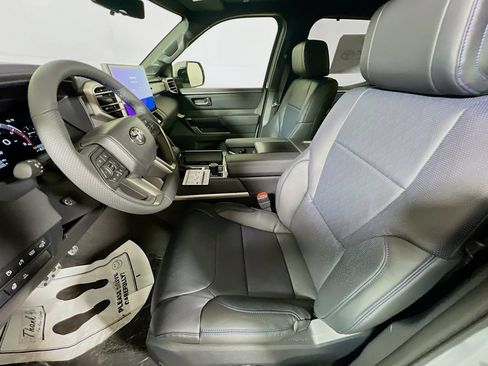 New 2026 Toyota Tundra Limited AWD/4WD image 16