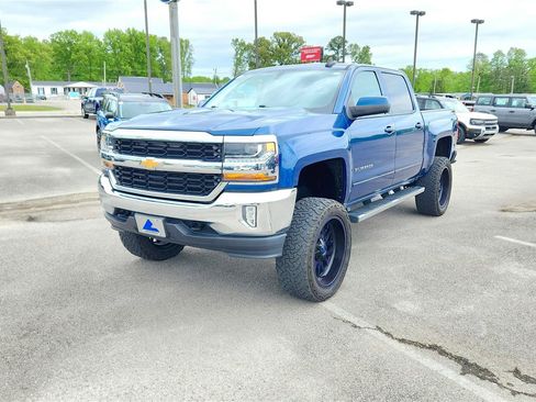 Used 2017 Chevrolet Silverado 1500 LT w/ True North Edition AWD/4WD image 4