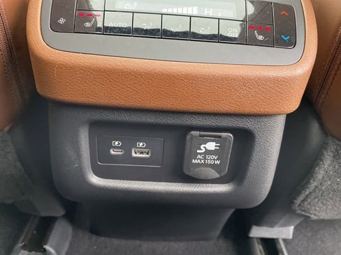 Used 2025 Nissan Pathfinder Platinum w/ Cargo Package image 39