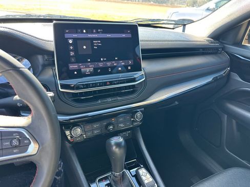 Used 2024 Jeep Compass Trailhawk image 28