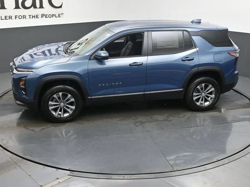 New 2026 Chevrolet Equinox LT w/ Convenience Package II FWD image 36