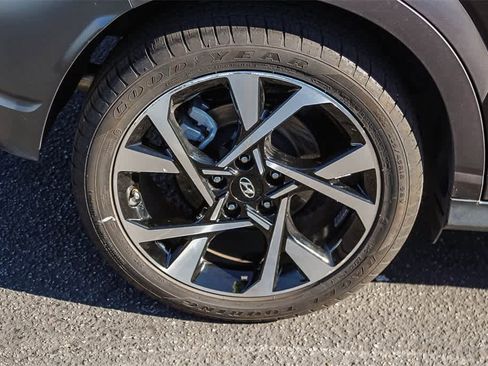 Certified 2022 Hyundai Kona Limited image 13