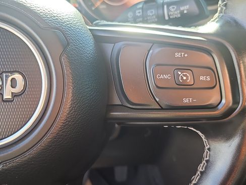Used 2021 Jeep Wrangler Unlimited Sport AWD/4WD image 32