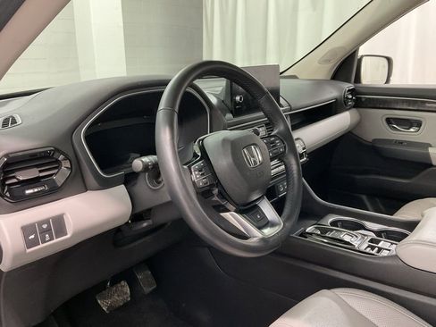 Certified 2023 Honda Pilot Elite image 19