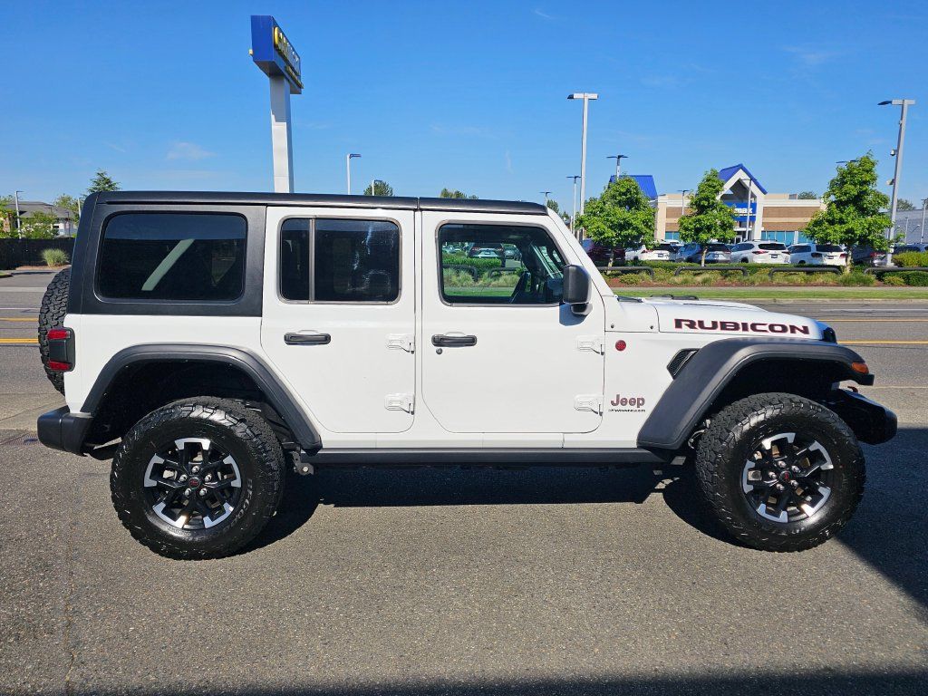 Used 2025 Jeep Wrangler Unlimited Rubicon AWD/4WD image 5