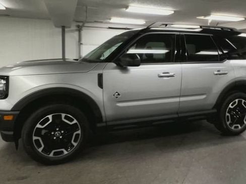 Used 2023 Ford Bronco Sport Outer Banks w/ Tech Package AWD/4WD image 4