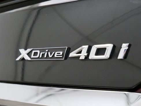 Used 2022 BMW X7 xDrive40i w/ Cold Weather Package image 11