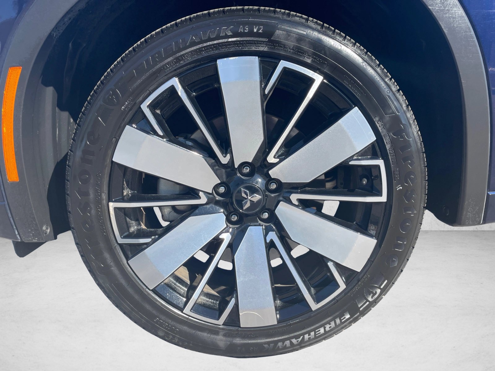 Used 2025 Mitsubishi Outlander SEL FWD image 9
