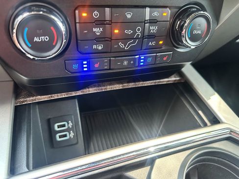 Used 2018 Ford F350 Lariat w/ Lariat Ultimate Package AWD/4WD image 46