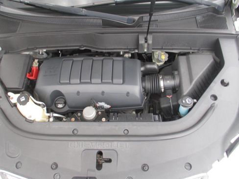 Used 2011 Chevrolet Traverse LTZ FWD image 20