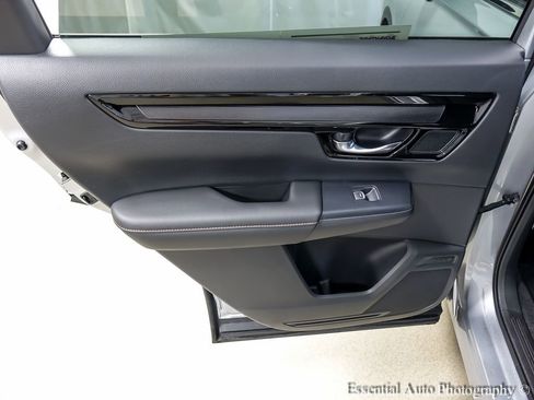 Used 2025 Honda CR-V Sport Touring image 21
