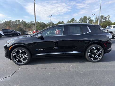 New 2026 Chevrolet Equinox EV LT image 8