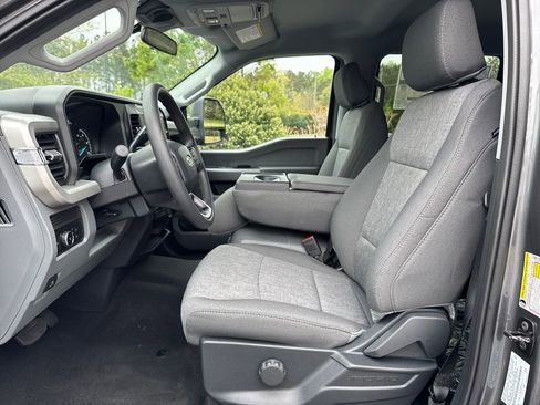 New 2026 Ford F250 4x4 Crew Cab Super Duty image 24