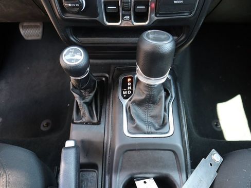 Used 2023 Jeep Wrangler Unlimited w/ Cold Weather Group AWD/4WD image 27