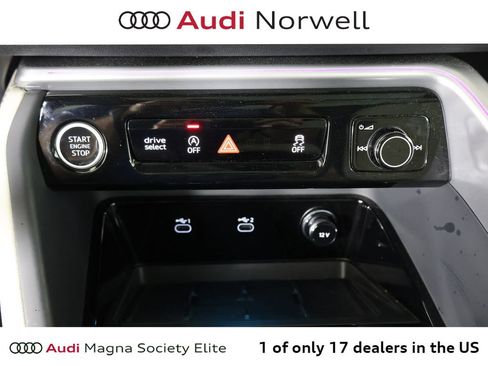 Used 2025 Audi Q5 Premium w/ Convenience Package AWD/4WD image 6