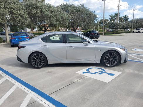 Certified 2022 Lexus IS 350 F Sport RWD image 11