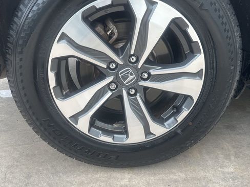 Used 2018 Honda CR-V LX image 26
