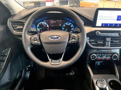 Used 2022 Ford Escape SE w/ Cold Weather Package image 17