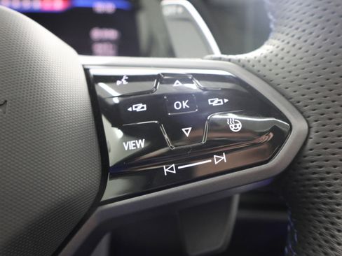 Used 2024 Volkswagen Golf R image 14