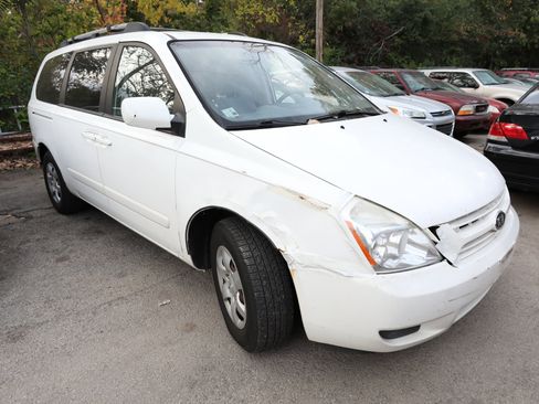 Used 2008 Kia Sedona LX image 4
