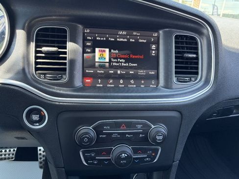 Used 2018 Dodge Charger R/T Scat Pack w/ Dynamics Package RWD image 20