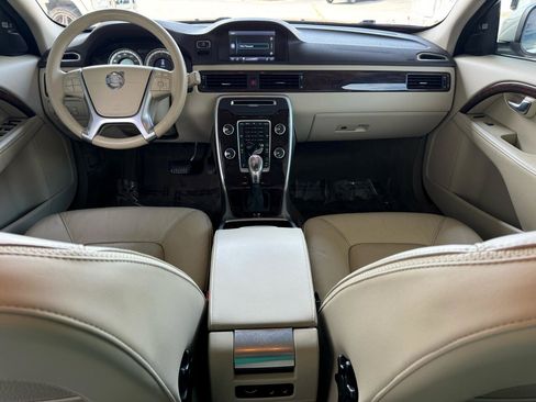 Used 2013 Volvo XC70 3.2 image 10