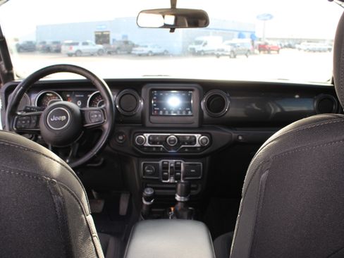Used 2020 Jeep Gladiator Sport AWD/4WD image 8