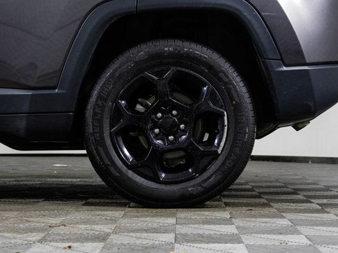 Used 2024 Jeep Compass Trailhawk AWD/4WD image 40