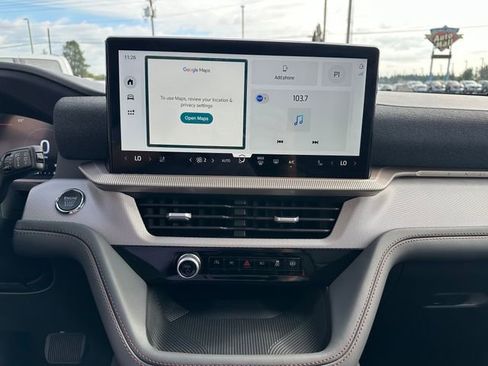 New 2025 Ford Explorer Active w/ Active Comfort Package image 15