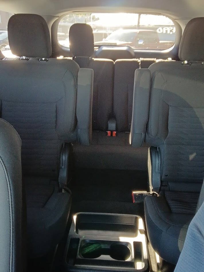 Used 2020 Ford Explorer XLT w/ Comfort Package AWD/4WD image 6