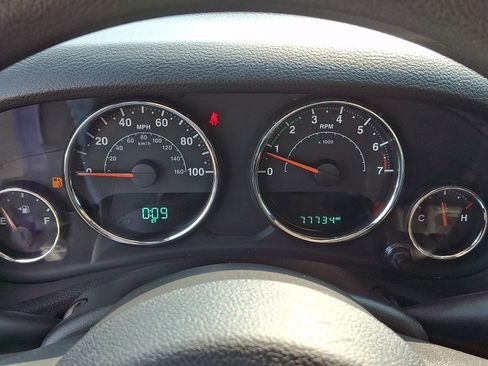 Used 2018 Jeep Wrangler Sport AWD/4WD image 25