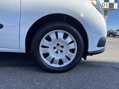 Used 2018 RAM ProMaster City SLT w/ Mopar Trailer Tow Group image 9