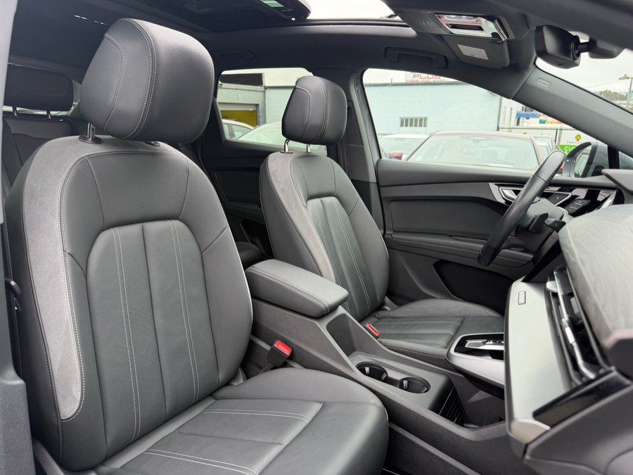 Used 2023 Audi Q4 e-tron Prestige w/ Black Optic Package AWD/4WD image 32