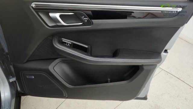Used 2019 Porsche Macan AWD/4WD image 51