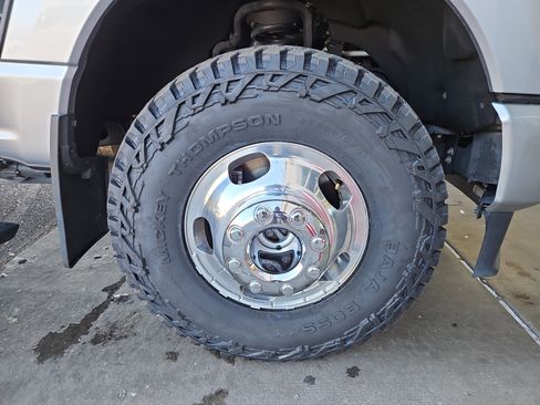 Used 2024 Ford F350 Limited w/ FX4 Off-Road Package image 28