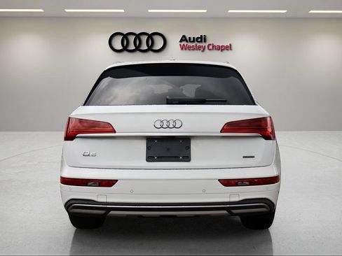 Used 2023 Audi Q5 2.0T Premium w/ Convenience Package AWD/4WD image 4