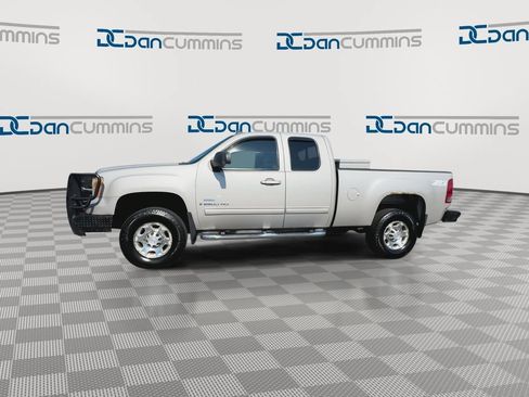 Used 2009 GMC Sierra 2500 SLT w/ SLT Convenience Package AWD/4WD image 5