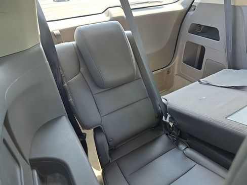 Used 2014 Honda Odyssey EX-L image 16
