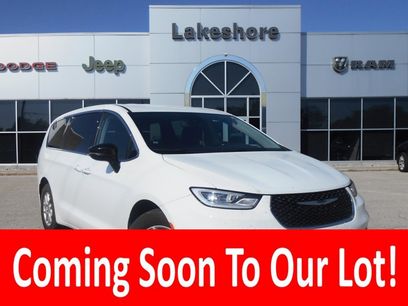 Certified 2024 Chrysler Pacifica Touring-L