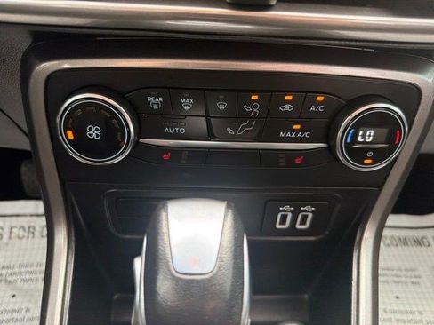 Used 2021 Ford EcoSport SE w/ SE Convenience Package FWD image 25