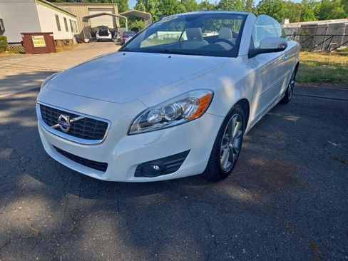 Used 2012 Volvo C70 T5 w/ Climate Pkg FWD image 1
