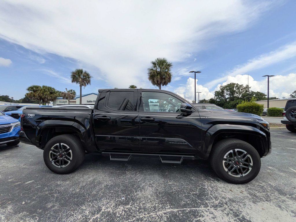 Used 2025 Toyota Tacoma TRD Sport w/ TRD Sport Premium Package AWD/4WD image 2