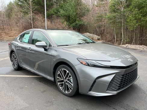 New 2026 Toyota Camry XLE w/ Premium Package AWD/4WD image 7