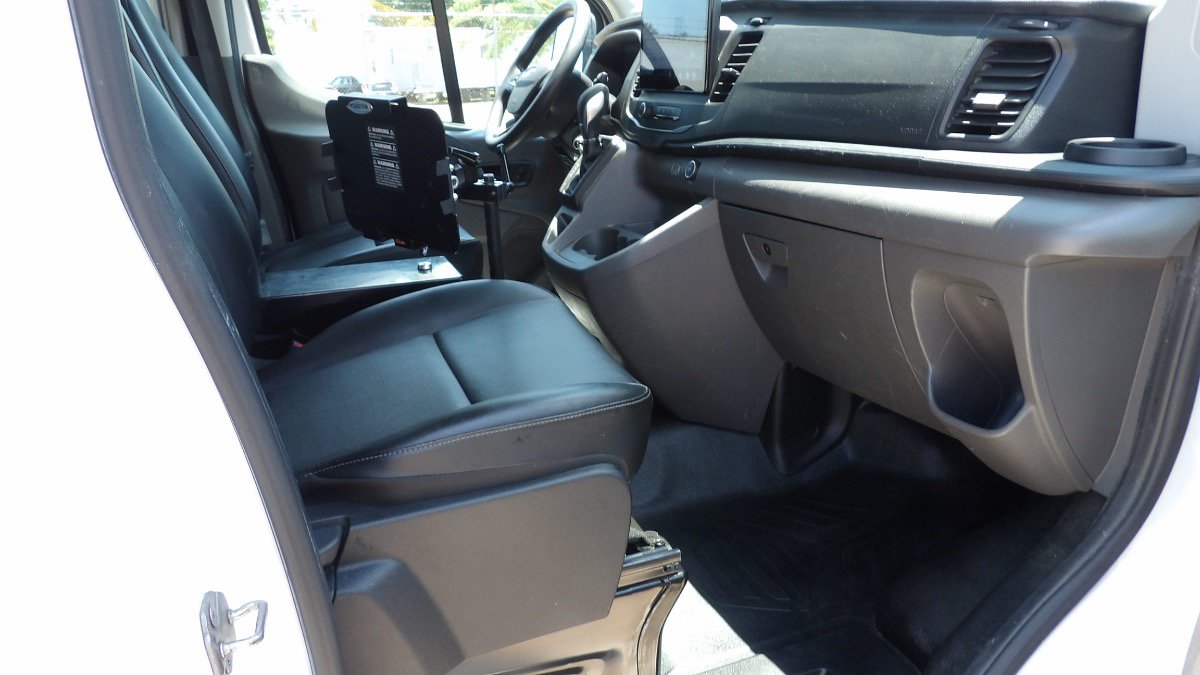 Used 2022 Ford Transit 250 Medium Roof AWD image 24