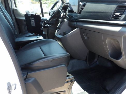 Used 2022 Ford Transit 250 Medium Roof AWD image 24