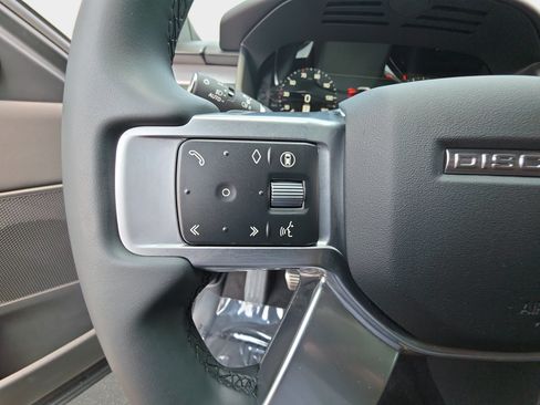 Certified 2025 Land Rover Discovery Dynamic SE AWD/4WD image 17