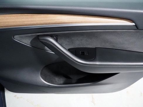 Used 2024 Tesla Model Y Long Range image 58